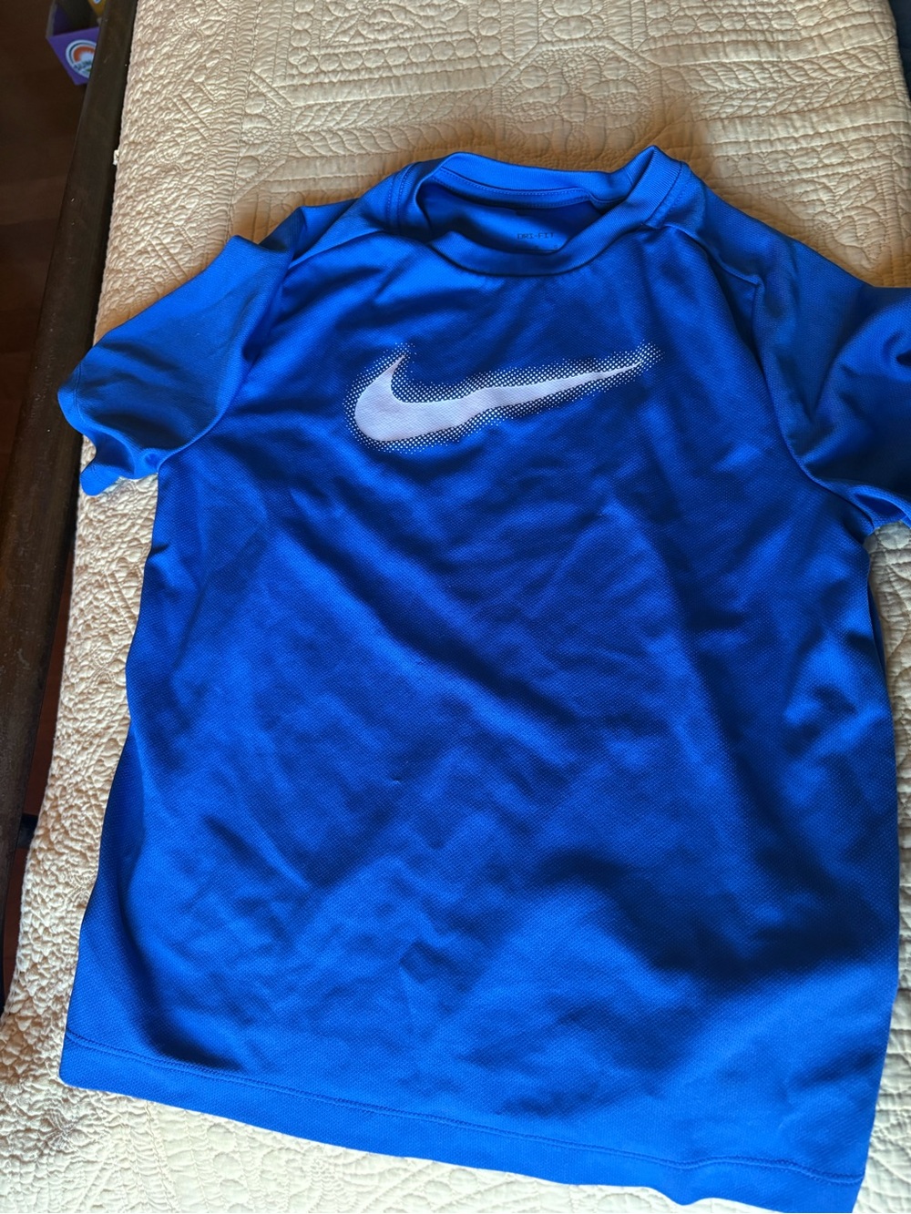 Nike Boys' Short Sleeve Tee in Royal Blue with White Swoosh